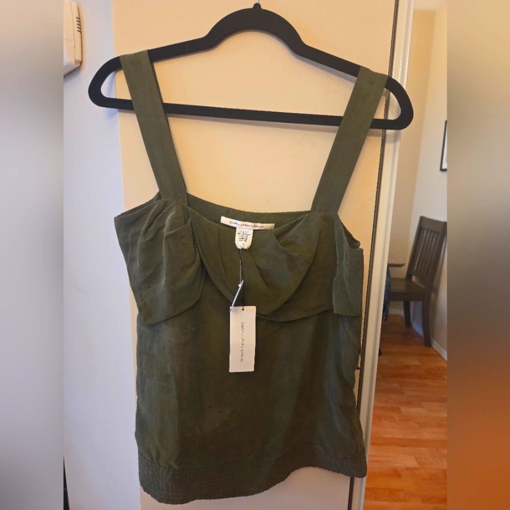 Diane Von Furstenberg Olive Green 100% Silk Sleeveless Top